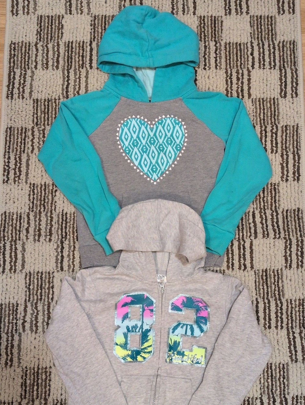 2 Danskin Hoodies for Kids.  Colorful Accents For A Stylish & Comfy Fit. 💚🩶💜